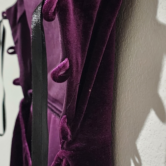 B Darlin Strapped Back Tied Deep Plum Dress Size 3/4 With Front Slit - Picture 4 of 8